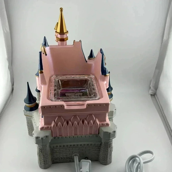 HTF~Scentsy Walt Disney World 50th Anniversary Cinderella Castle Wax Warmer - Picture 11 of 16